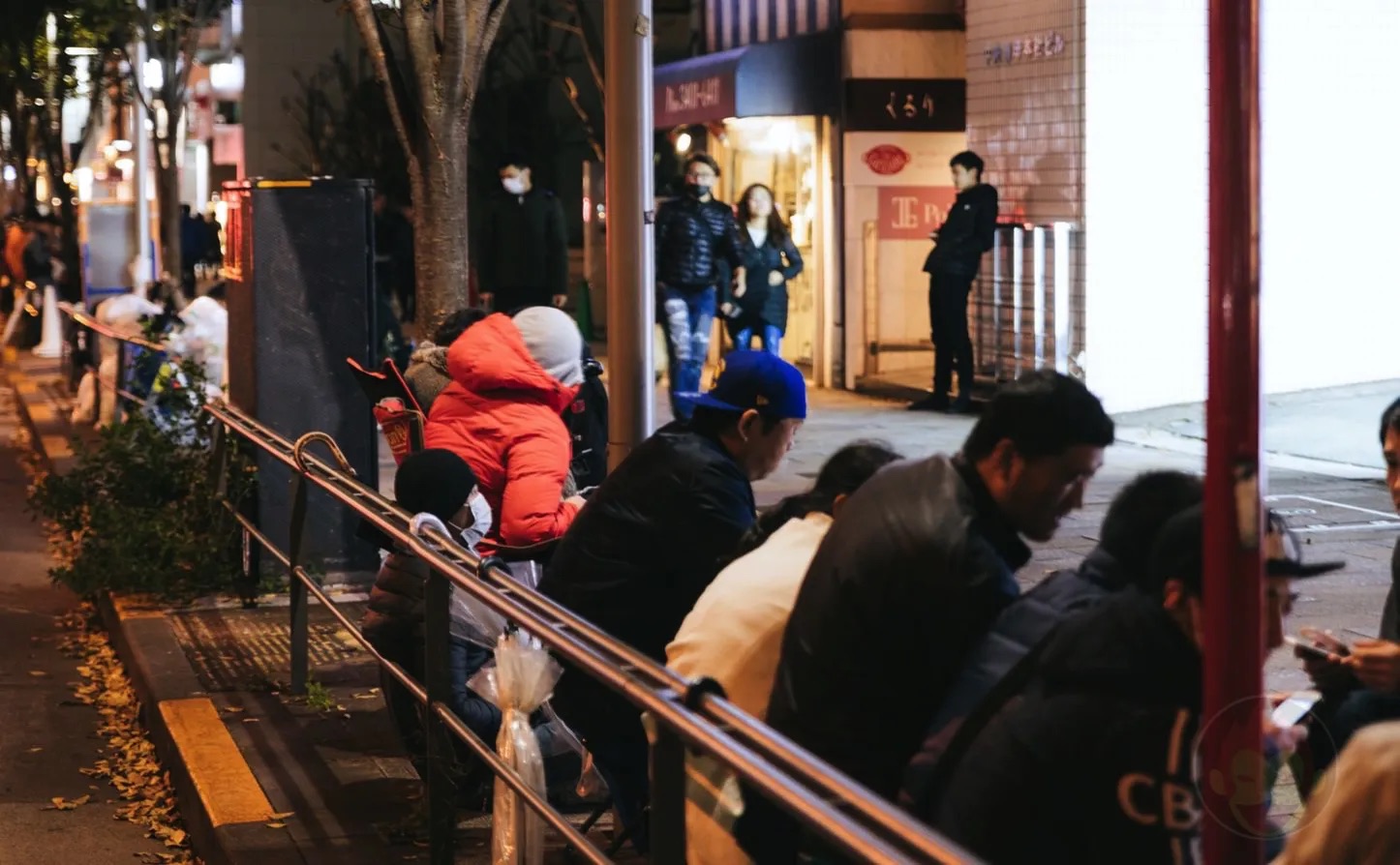 iPhone X 発売日 行列