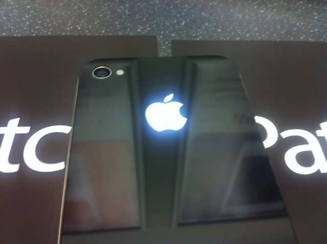 Iphoneの背面にあるリンゴを光らせたい人に朗報 ゴリミー