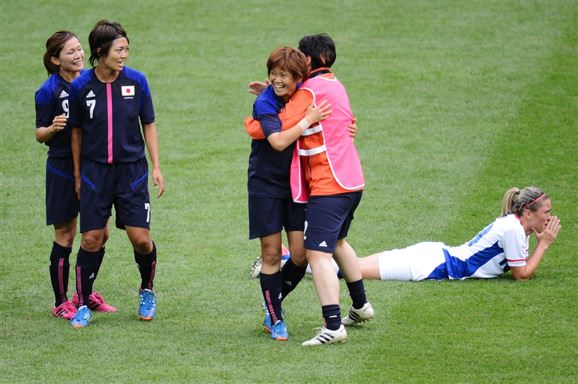 japan_soccer_sportsmanship1.jpg