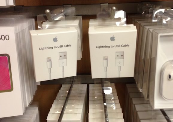 apple_store_lightning_cable.jpg