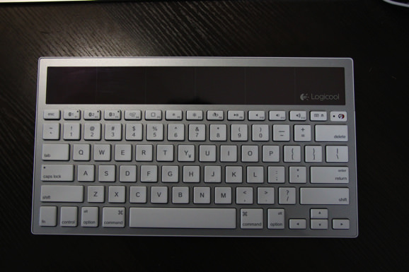 logicool-k760-wireless-keyboard-4.jpg