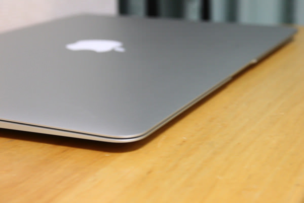 MacBook Air Mid 2013（Core i7/8GB/256GB）のSSDが爆速！前モデルより ...