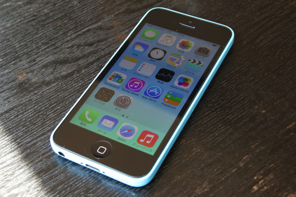 iPhone-5c-docomo-blue-model-15.jpg