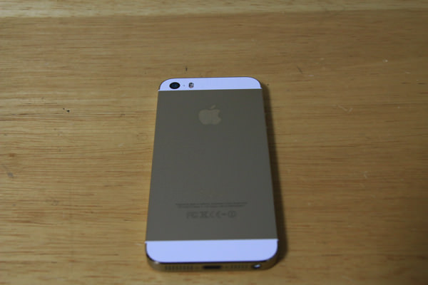 iPhone5s-gold-64gb-24.jpg