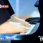 playing-the-piano-with-his-feet.png