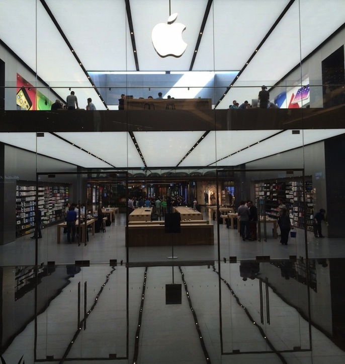 Apple-Stores-Istanbul-Turkey-2.jpg