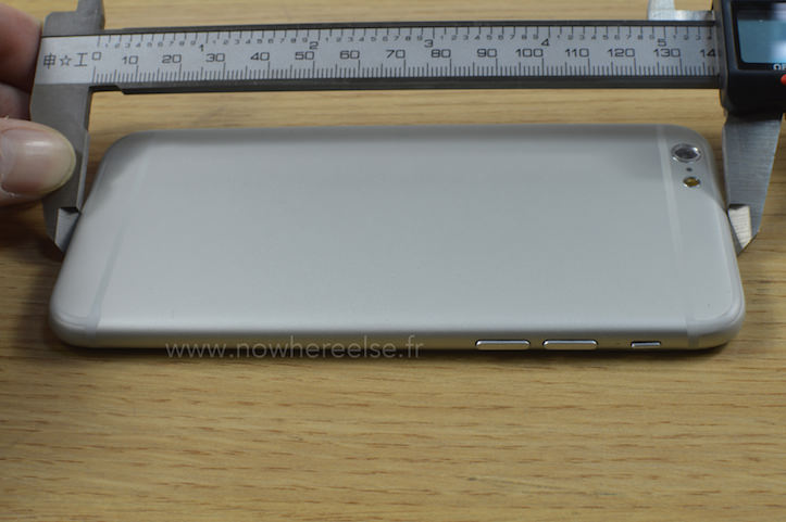 yet-another-iphone6-alumi-mockup-10.jpg
