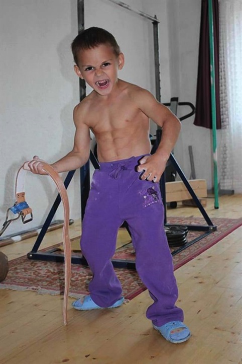giuliano-stroe-brother-claudiu-have-been-working-out-rigorously-1.jpg