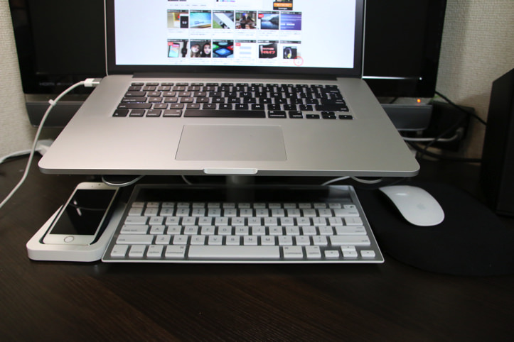 macbook-pro-stand-keyboard-mouse-8.jpg