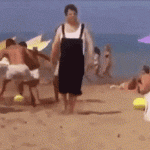 people-who-should-stay-away-from-the-beach-3.gif