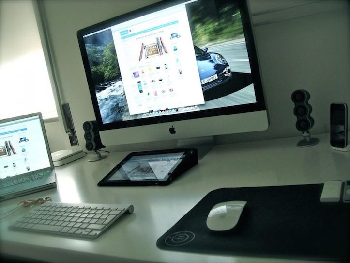 Mac-Workstation-In-White-Taste-6.jpeg