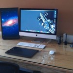 Mac-Workstation-With-Wooden-Desks-3.jpg