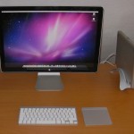Mac-Workstation-With-Wooden-Desks-6.jpeg