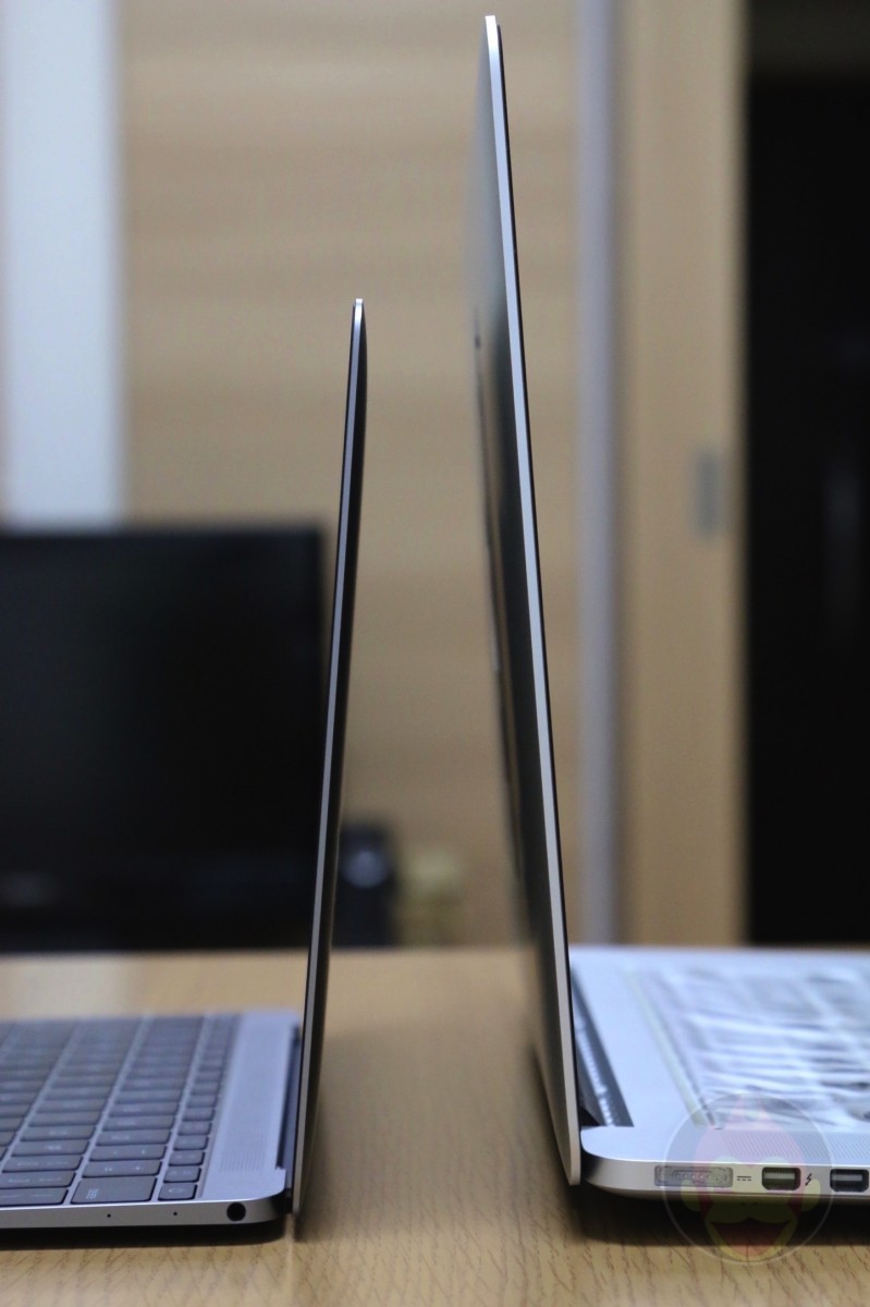 12-vs-15-macbook-vs-macbook-pro-11.JPG
