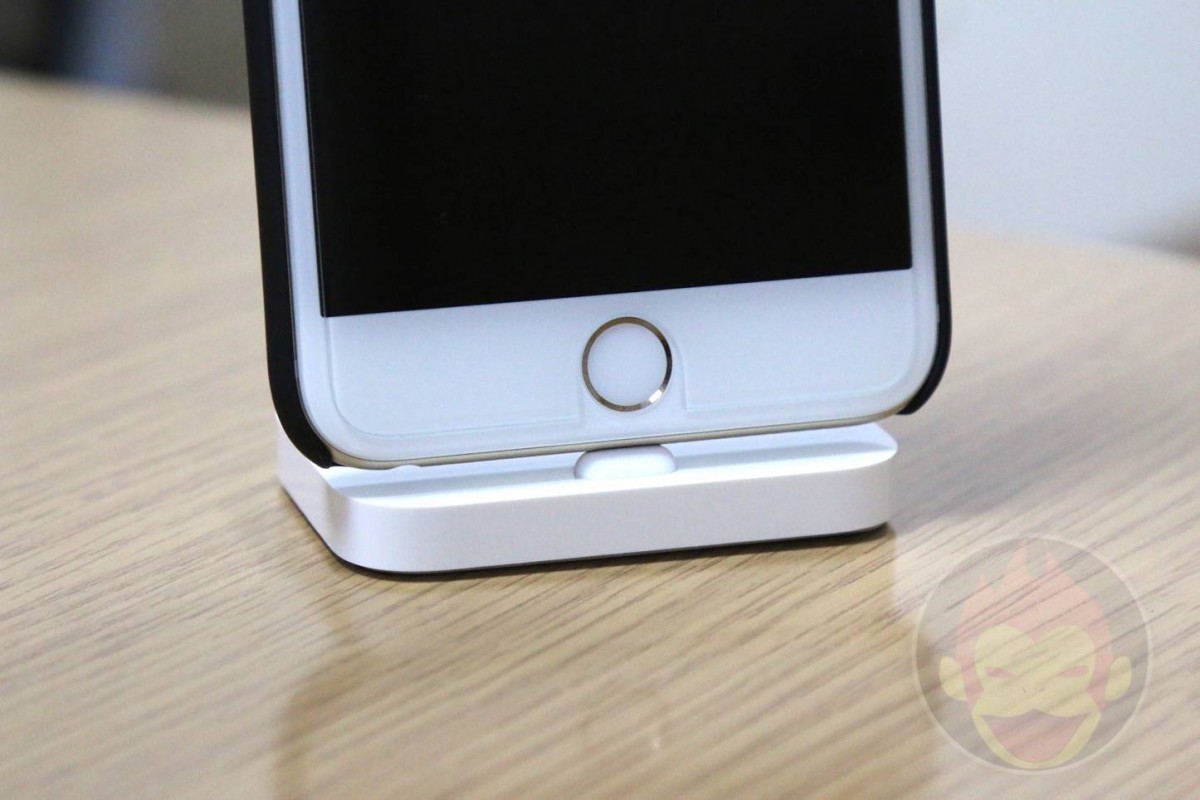 Apple-Lightning-Dock-20.JPG