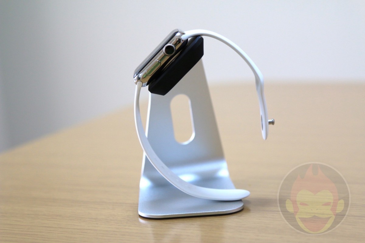 Spigen-Apple-Watch-Stand-10.JPG