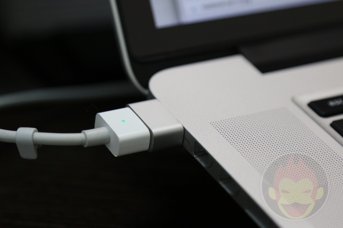 USB-C-VS-Magsafe-01.JPG