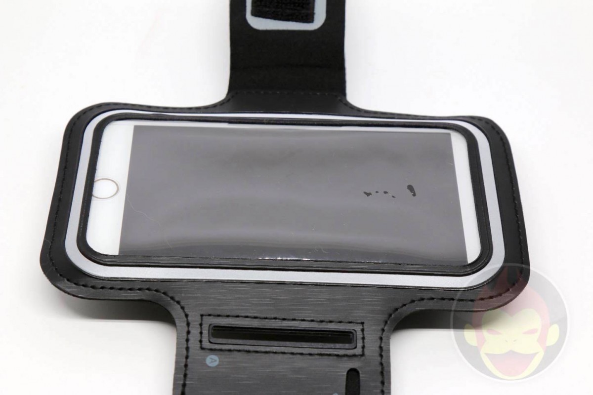 iPhone-6-Plus-Running-Arm-Band-12.JPG