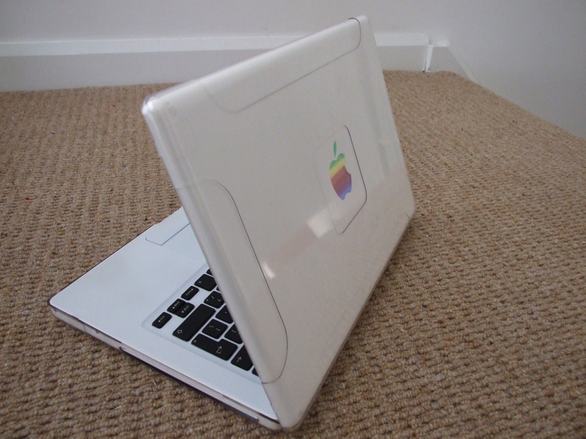 macbook-white.jpg