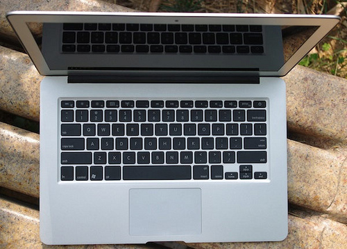 MacBook-Air-Clone-3.jpg