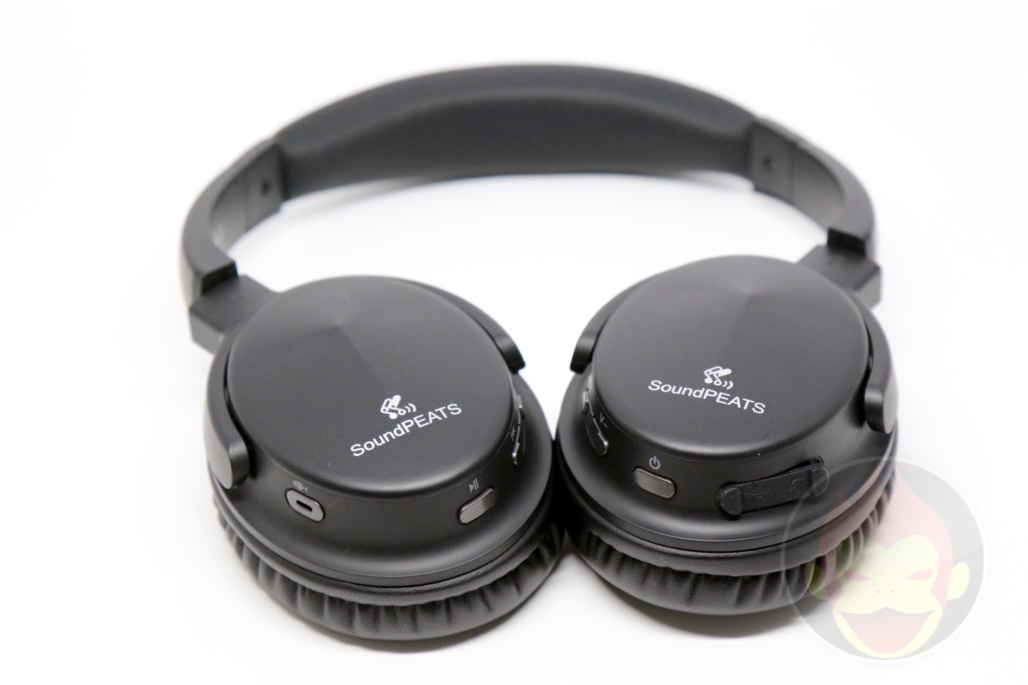 Soundpeats-A1-Wireless-Headphones-06.JPG