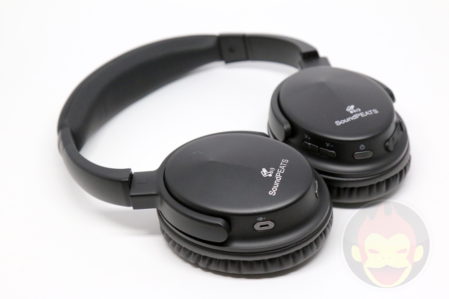 Soundpeats-A1-Wireless-Headphones-07.JPG