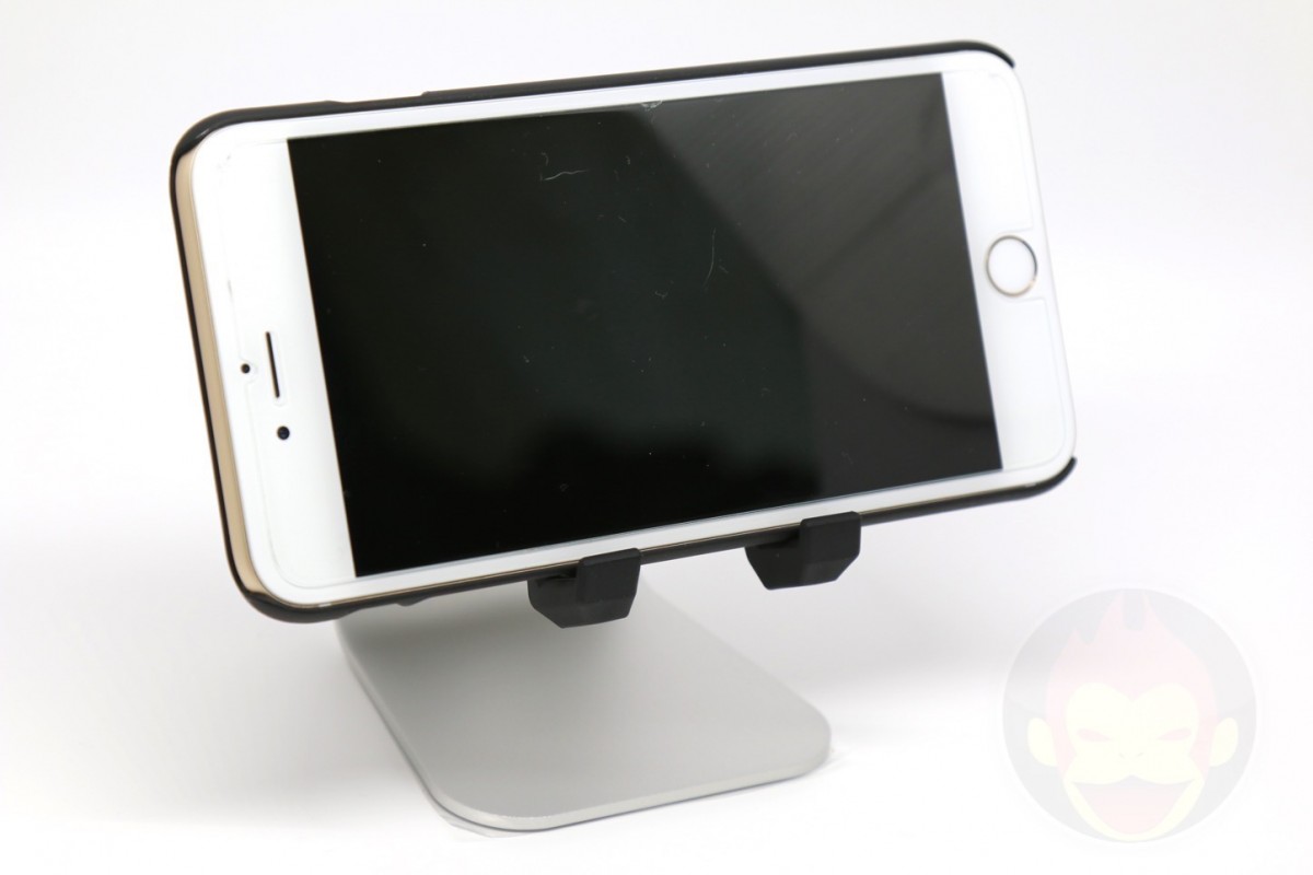 Spigen-S310-Smartphone-Stand-08.jpg