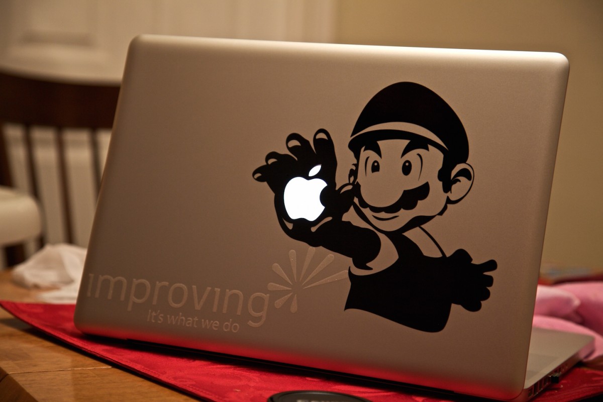 mario-and-apple.jpg
