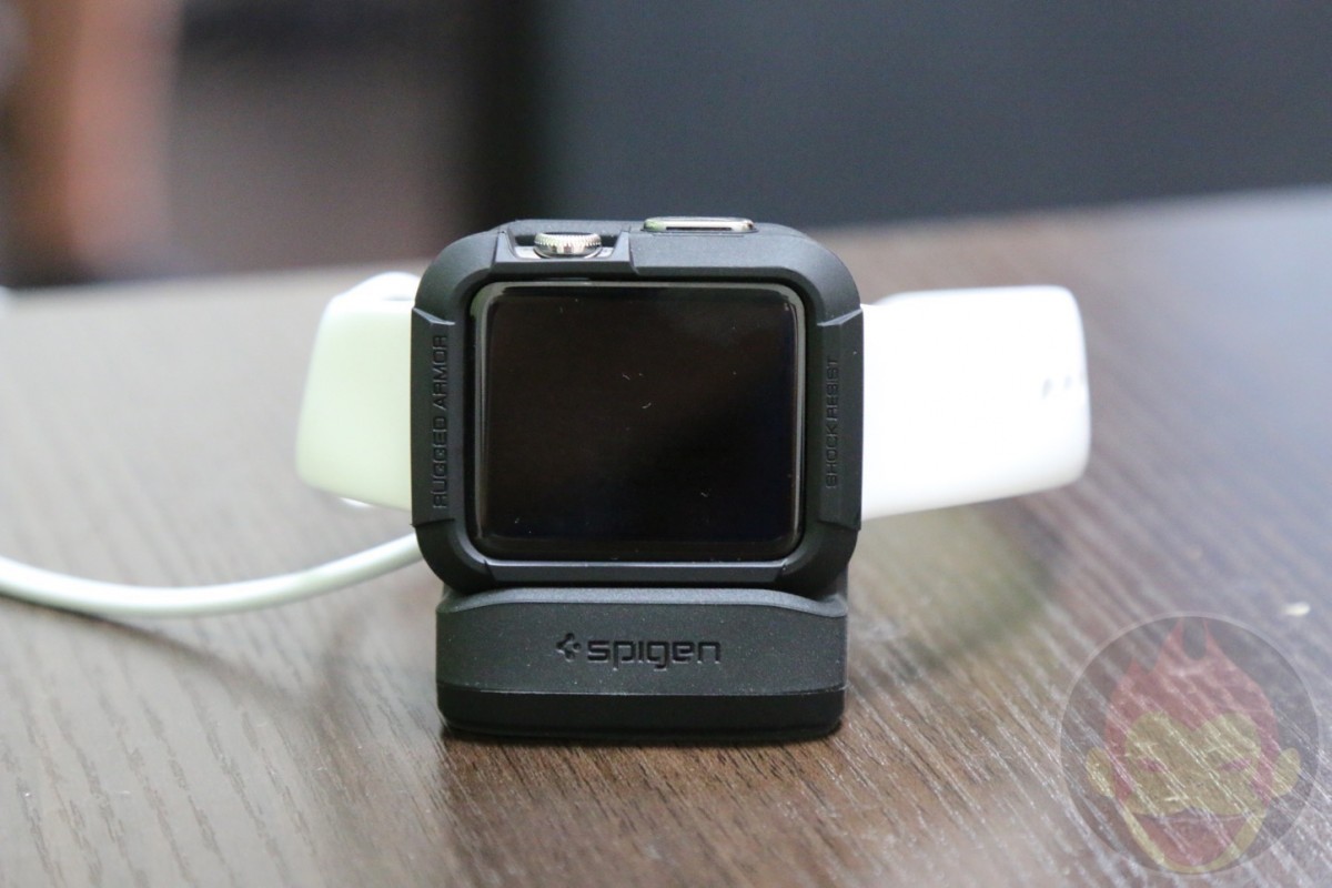 Spigen-S350-Apple-Watch-Stand-19.JPG