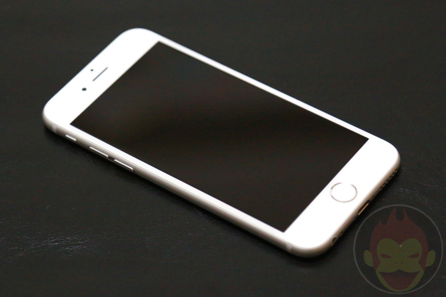 iPhone6s-Silver-128GB-07.jpg