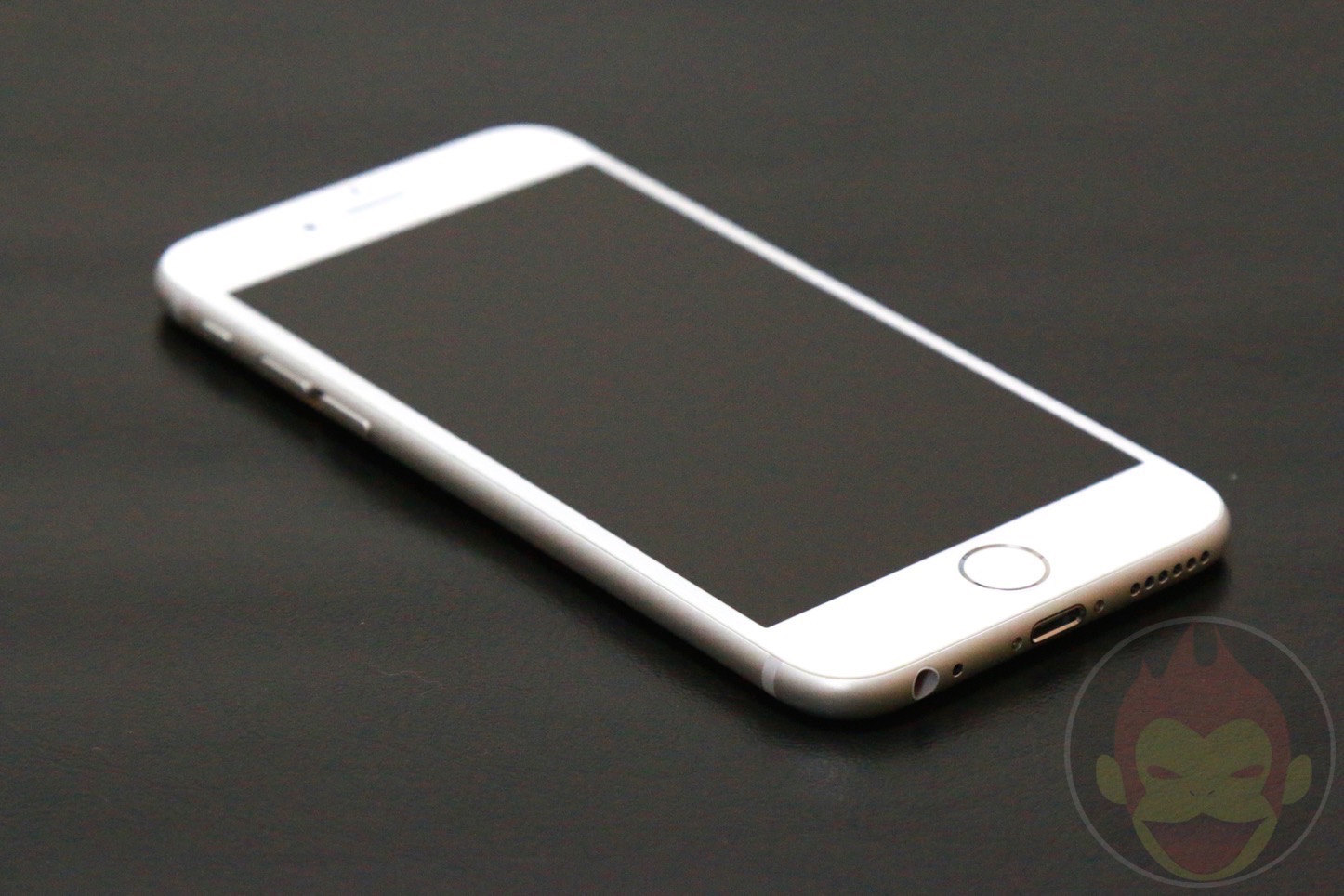 iPhone6s-Silver-128GB-09.jpg