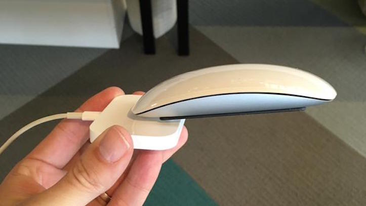 Using-Dock-To-Charge-Magic-Mouse-2.jpg