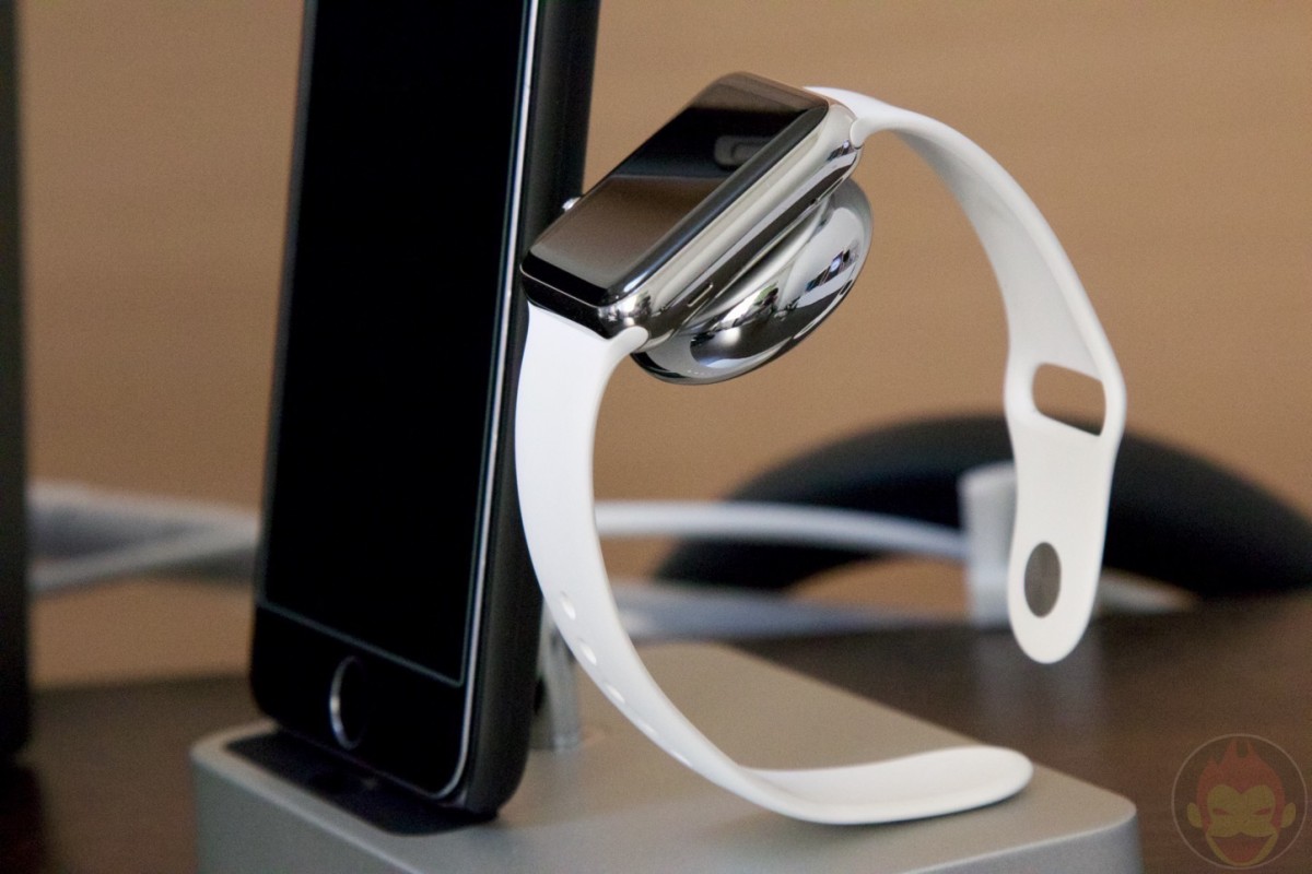 Belkin-Charge-Dock-for-iPhone-and-Apple-Watch-15.jpg