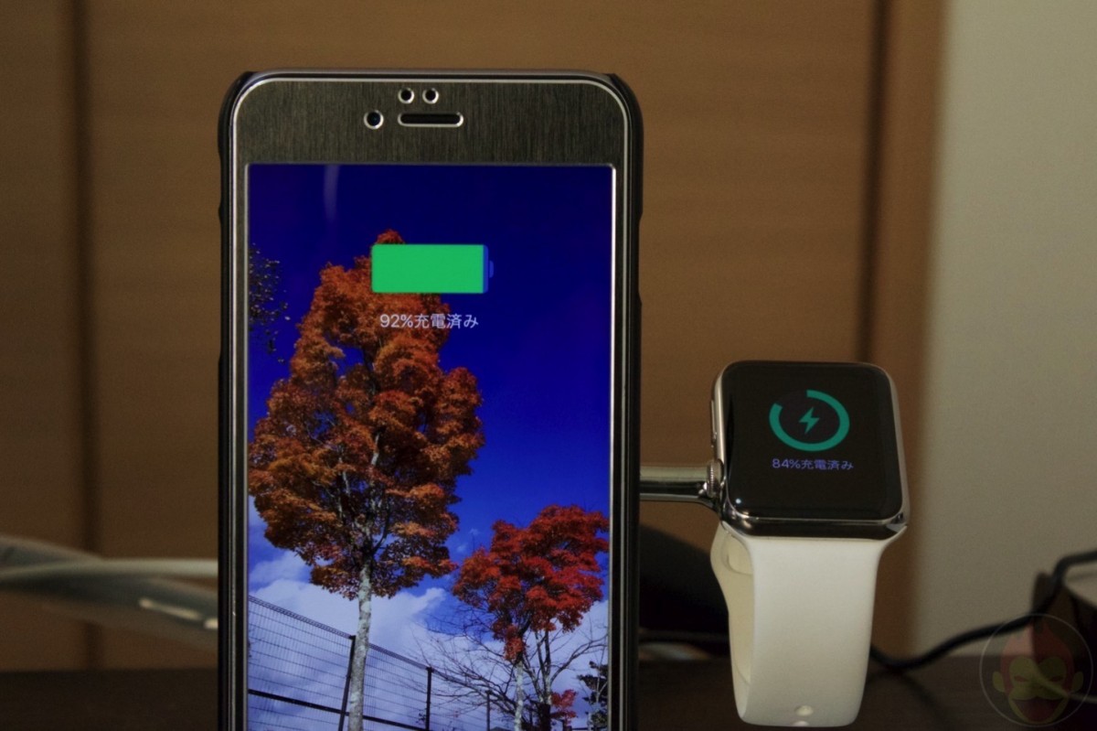 Belkin-Charge-Dock-for-iPhone-and-Apple-Watch-18.jpg