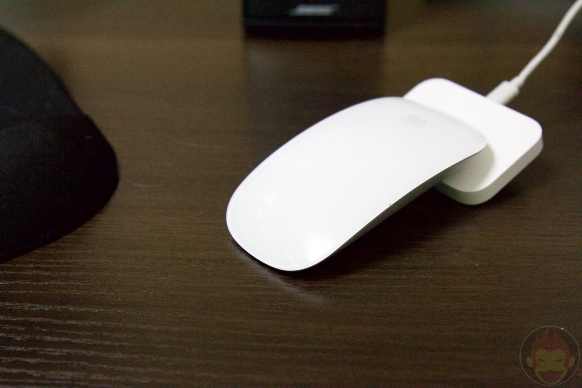 Magic-Mouse-2-Quick-Charging-002.jpg