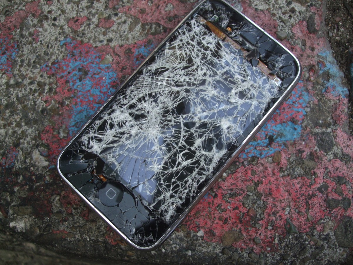 Iphoneのapplecare とは 画面割れや各種修理料金 通常プラン 盗難 紛失プラン 保証対象外 まとめ ゴリミー