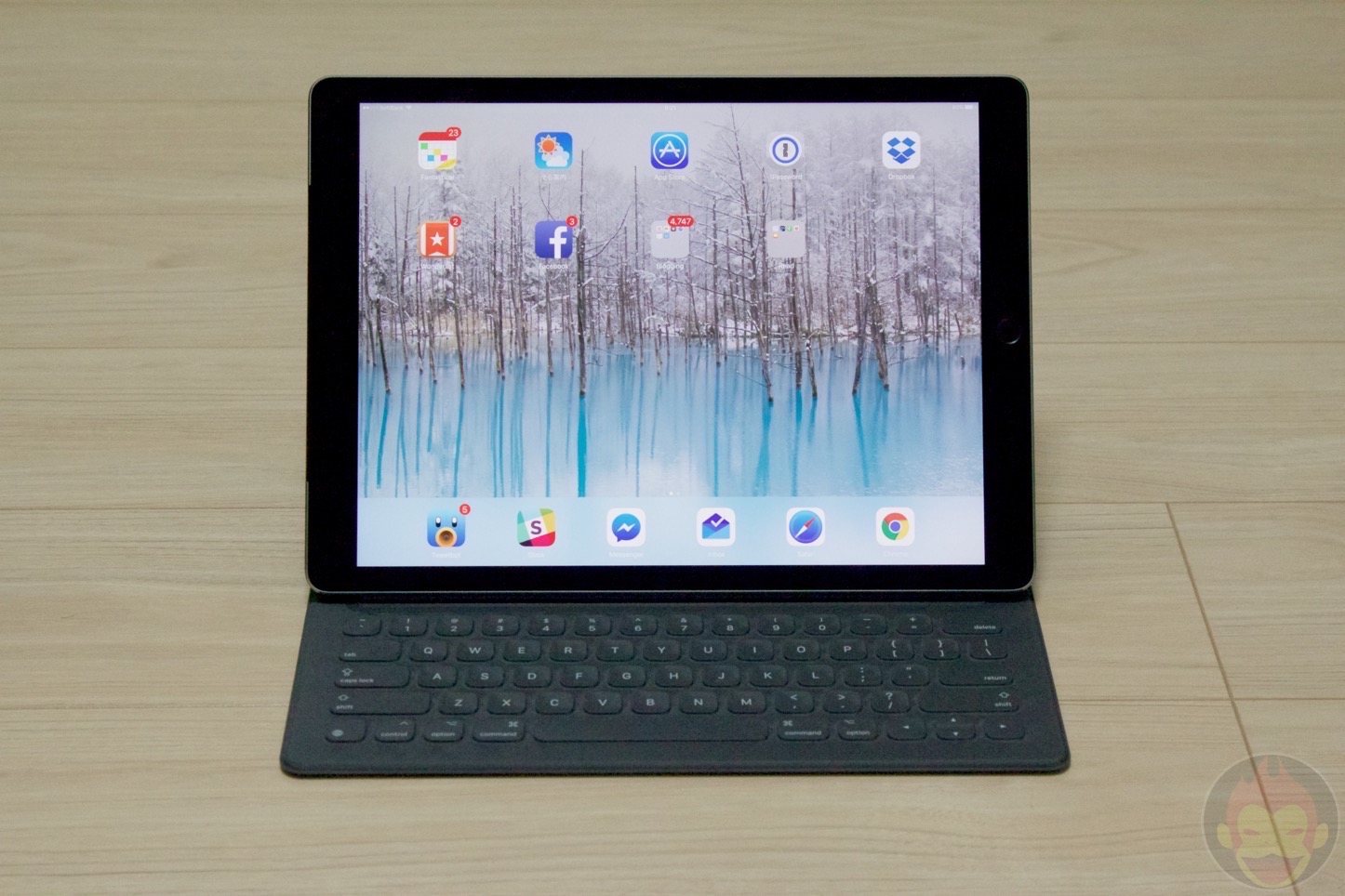iPad-Pro-Smart-Keyboard-07.jpg