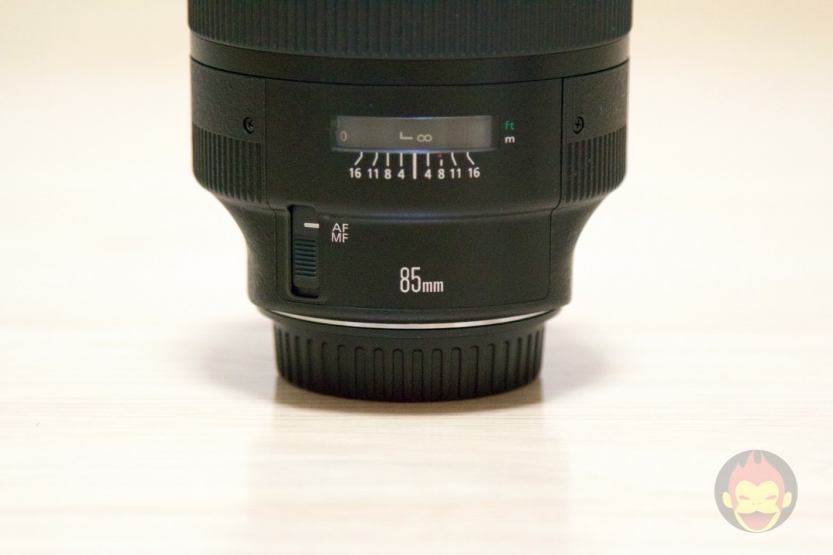 Canon-Lens-EF85mm-F1_2-II-USM-04.jpg