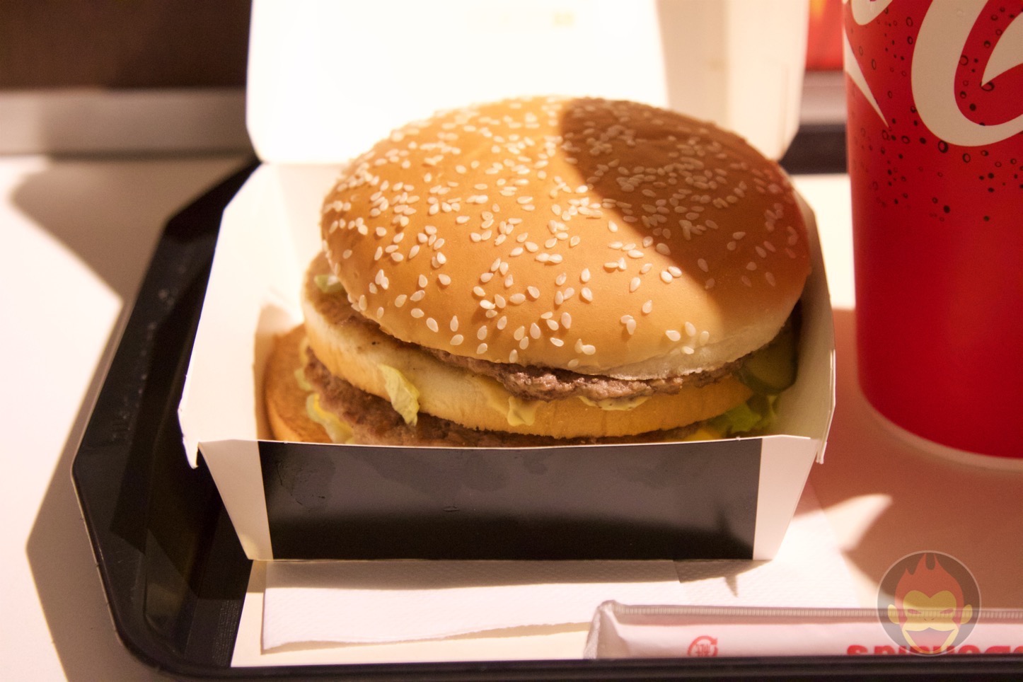MacDonalds-Mega-Big-Mac-04.jpg