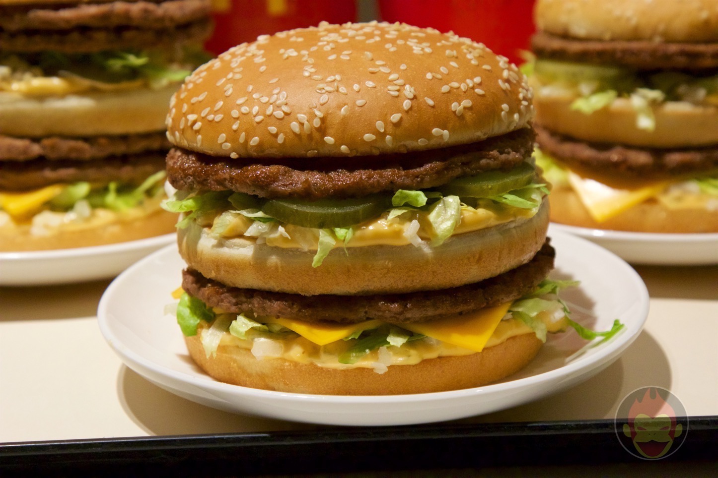 MacDonalds-Mega-Big-Mac-15.jpg