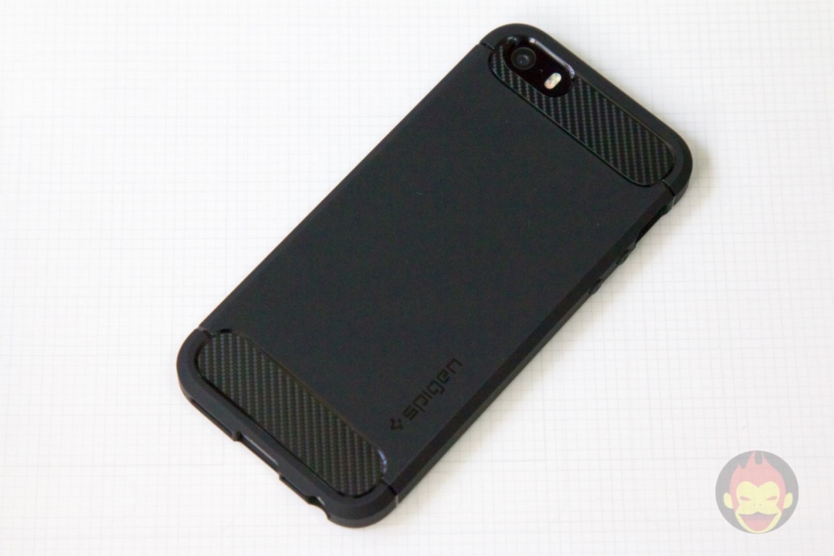 Spigen-Rugged-Case-iPhone-07.jpg