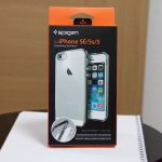 Spigen-Neo-Hybrid-Crystal-iPhone-SE-Case-01.jpg