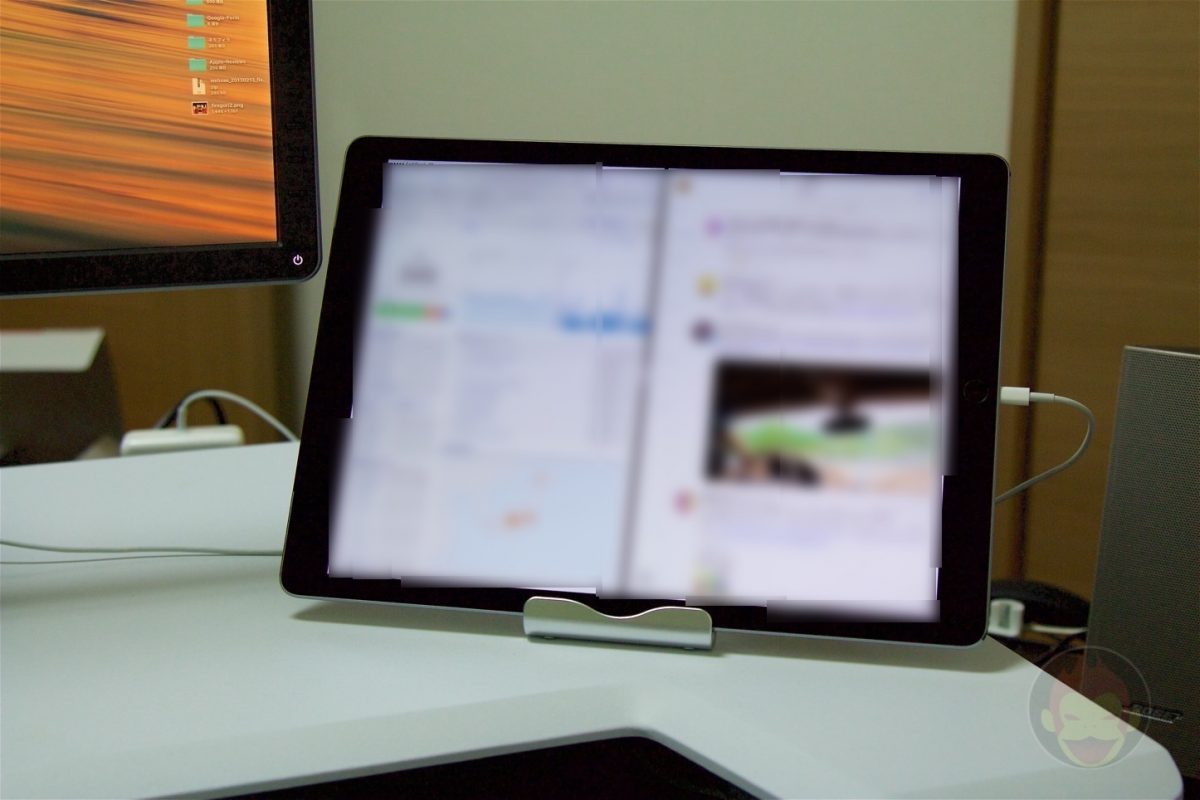 Logi-BASE-iPad-Pro-Stand-15.jpg