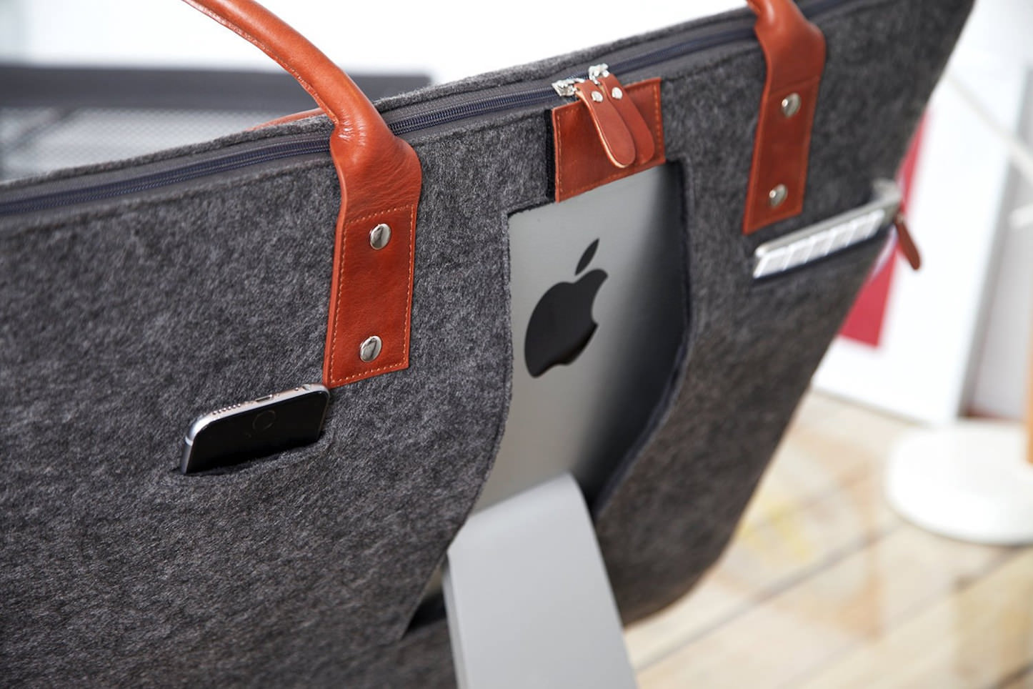 Tote-Bag-The-Can-Fit-an-iMac-3.jpg