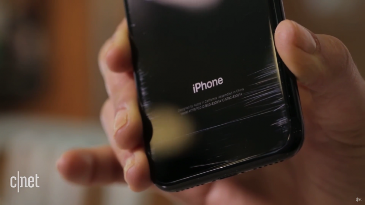 Iphone 7ジェットブラックの傷付きやすさを検証した動画が多数公開 ゴリミー