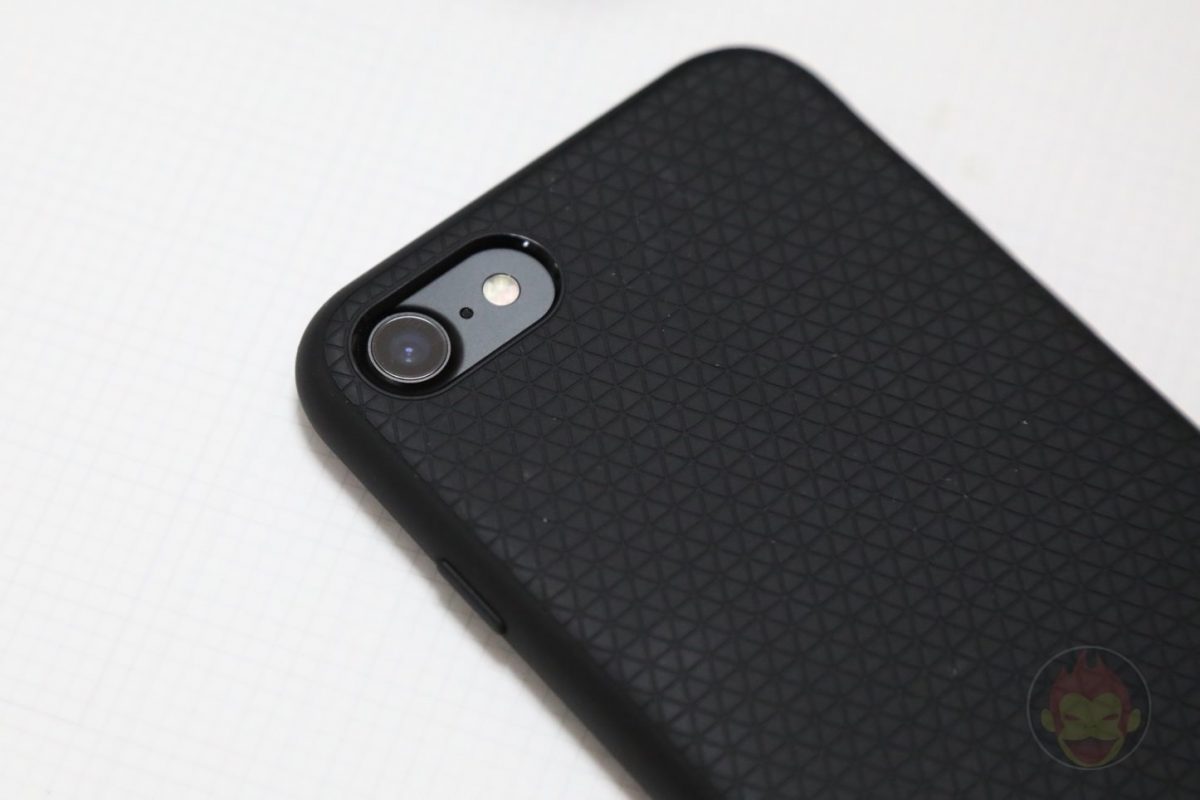 Spigen-Liquid-Armor-for-iPhone-7-03.jpg