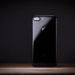 iPhone-7-Plus-Jet-Black-Design-review-05.jpg