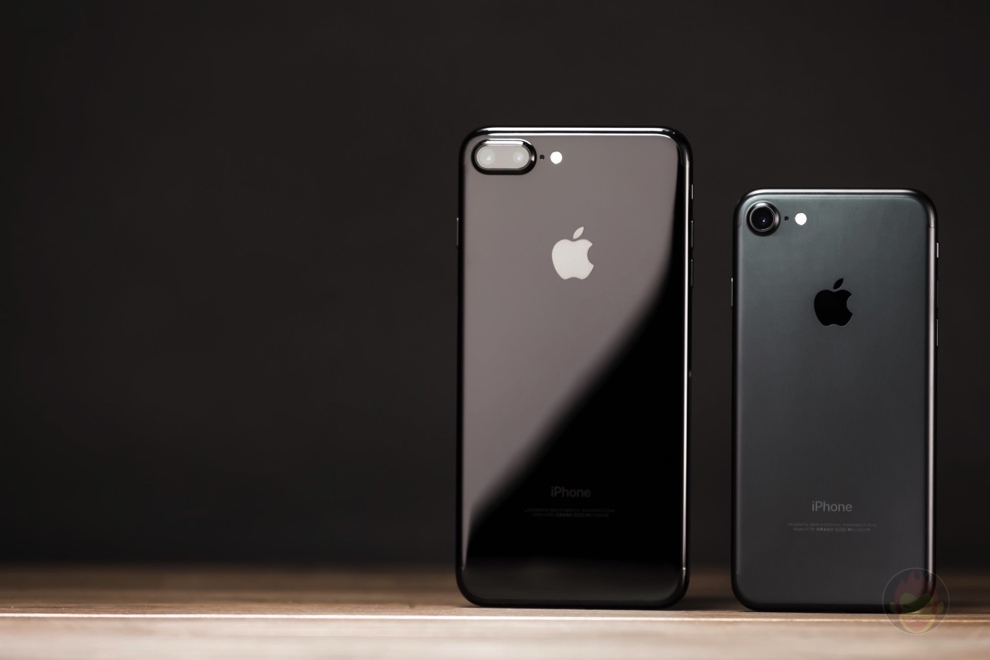 iPhone-7-Plus-Jet-Black-Design-review-07.jpg