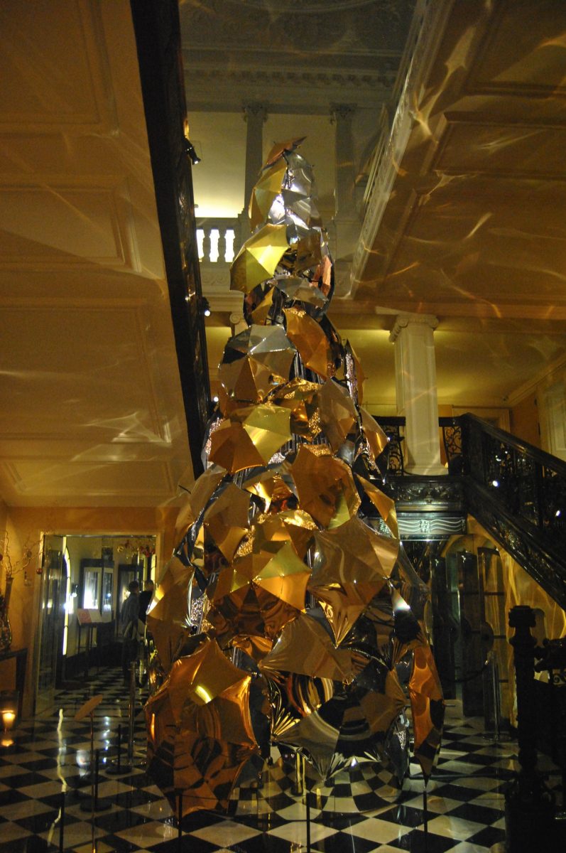 Claridges-Christmas-Tree-2.jpg