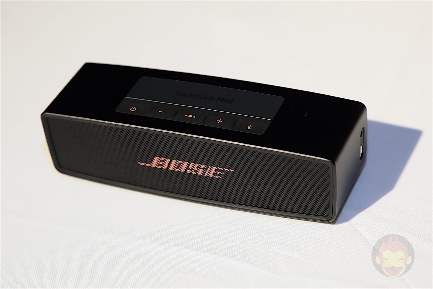 Bose-Soundlink-Mini-2-Black-Copper-03.jpg